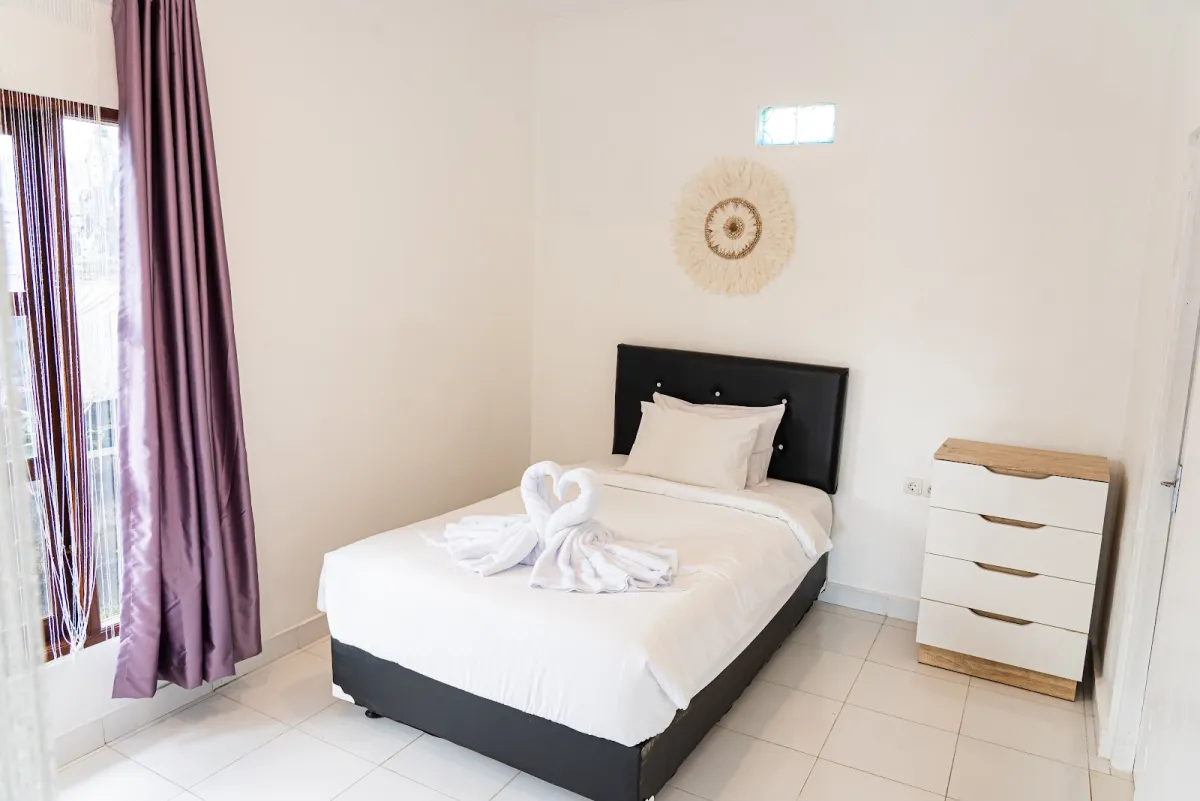 Petulu House - спальня